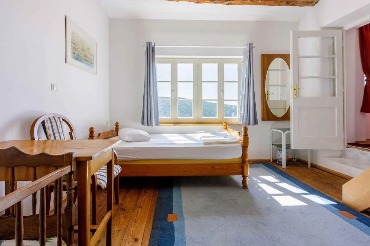 Holiday Home In Bribir 39113 Horvátország